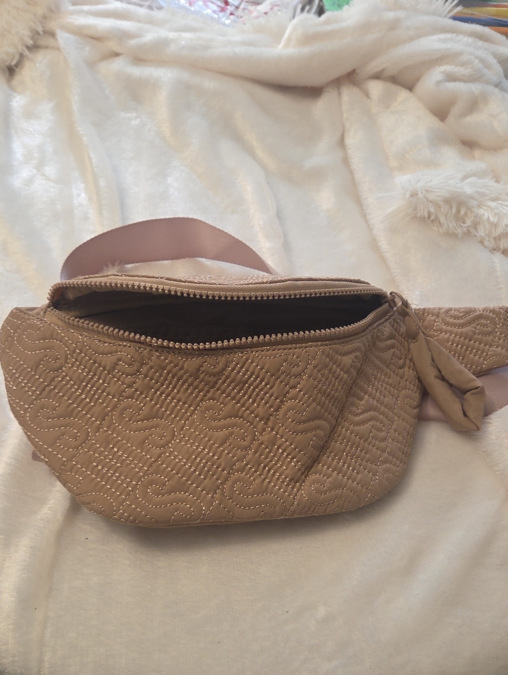 Steve Madden Quilted Beige Crossbody Belt Bag